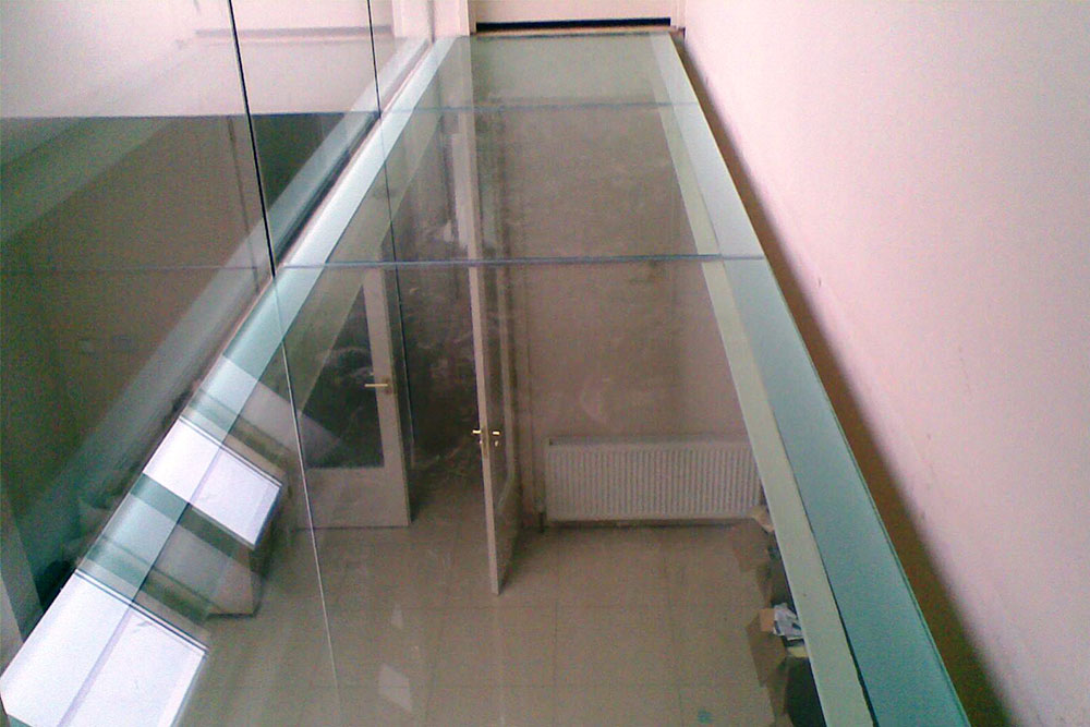 Glass balcony walkway